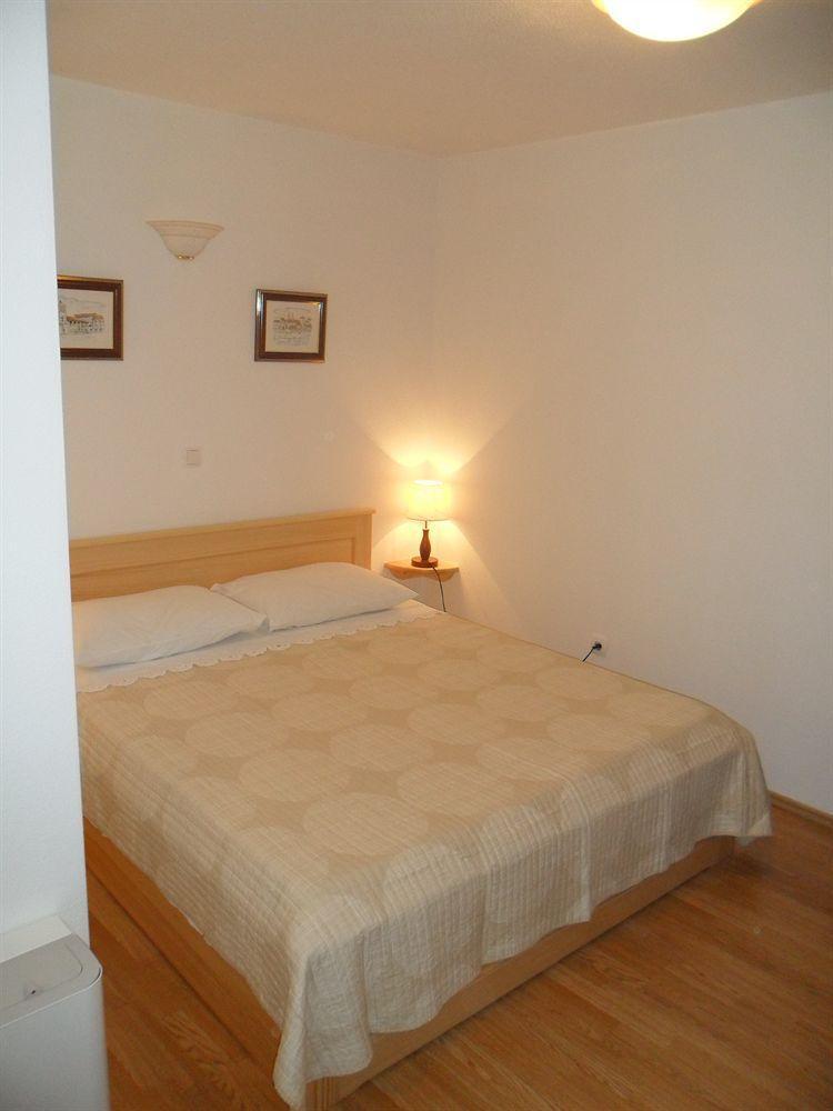 Villa Ruzica โตรกีร์ ภายนอก รูปภาพ