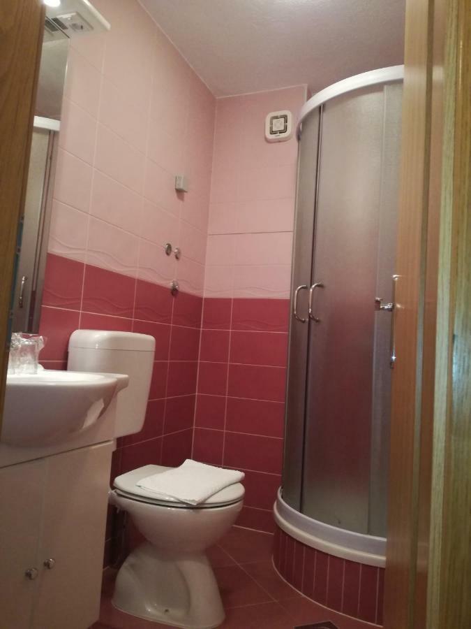 Villa Ruzica โตรกีร์ ภายนอก รูปภาพ